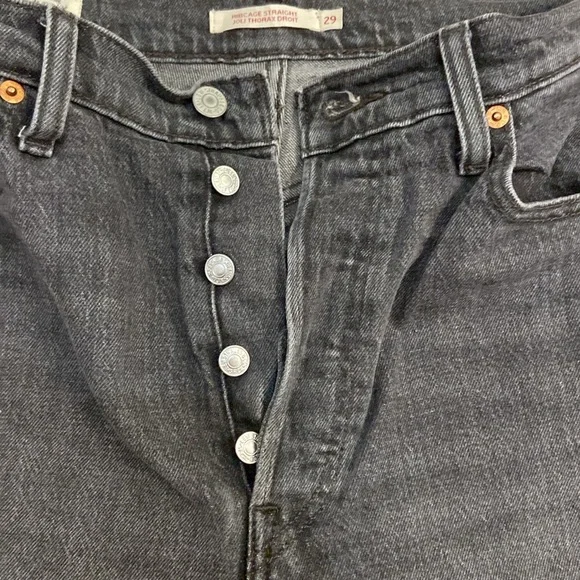 ♥️ HOST PICK ♥ LEVIS Premium Ribcage Straight 29W x 21L PETITE cropped high rise - Picture 3 of 11